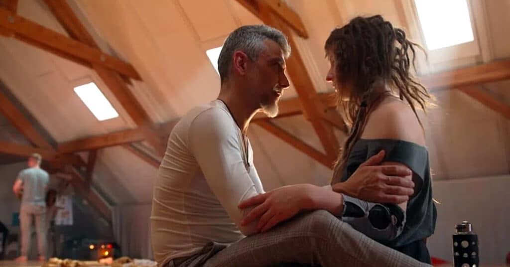 Liebe und Hass – Tantra: Ein Weg aus der Dunkelheit?